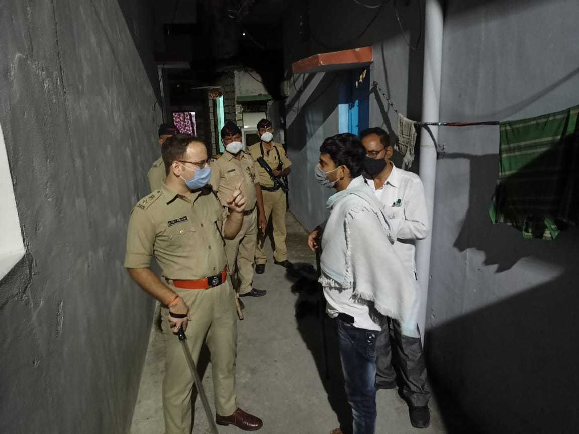 Nagpur Zone III DCP Lohit Matani with his team during the combing operation
